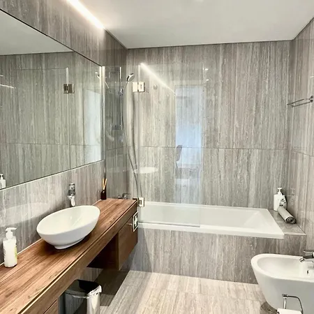 New Luxury Apartment, Sea View With Pool & Gym * نازاريه