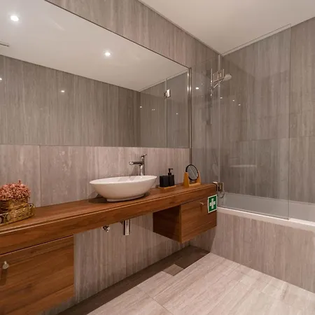 דירה New Luxury Apartment, Sea View With Pool & Gym *