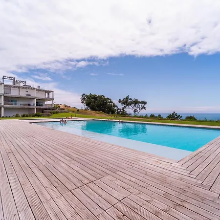 דירה New Luxury Apartment, Sea View With Pool & Gym נאזרה