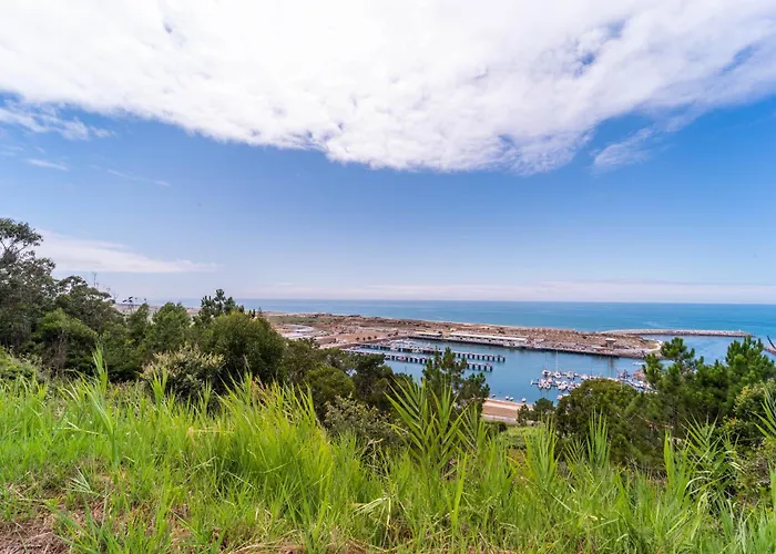 Διαμέρισμα New Luxury Apartment, Sea View With Pool & Gym *
