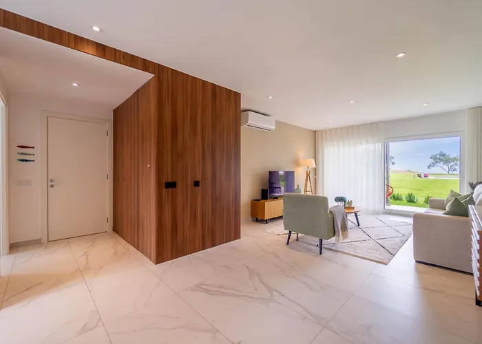 Διαμέρισμα New Luxury Apartment, Sea View With Pool & Gym *